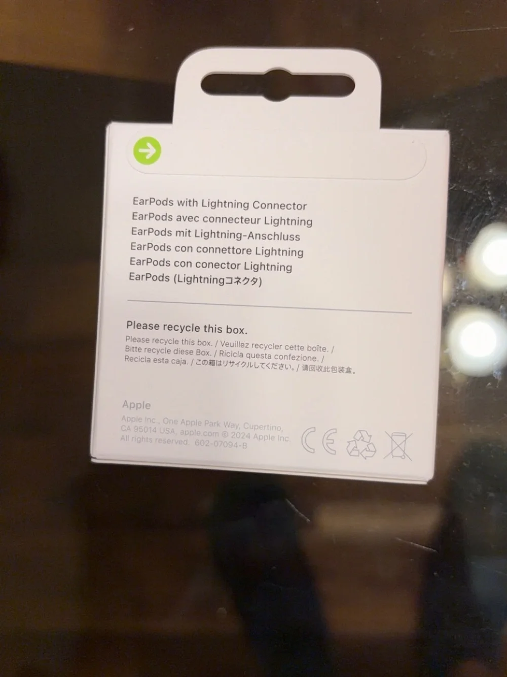 Apple EarPods Lightning Connector in White